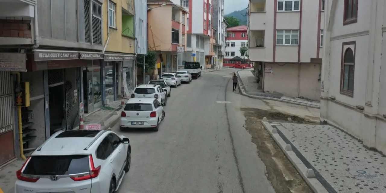Ordu Kumru Karacalı’da kaldırımlar yenileniyor