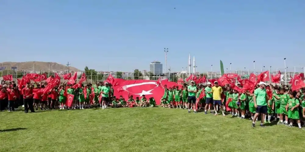 Kayseri Şeker'in yaz okulu 14'üncü kez kapılarını açtı