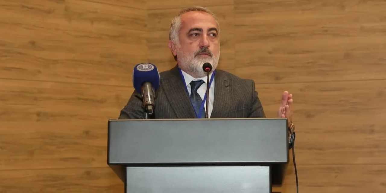 Kütahya Kent Konseyi'nde Bülent Cebeci güven tazeledi