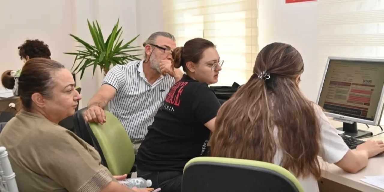 Manisa'da LGS adaylarına ücretsiz tercih desteği