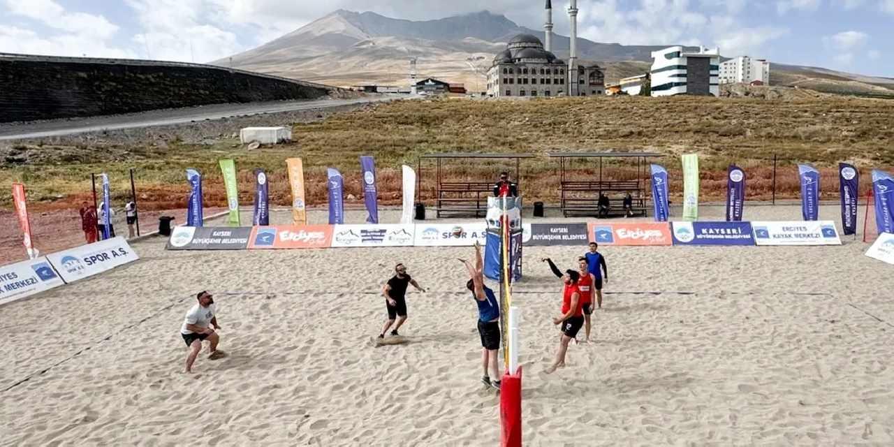Voleybol tutkunları Kayseri Erciyes'te buluşacak