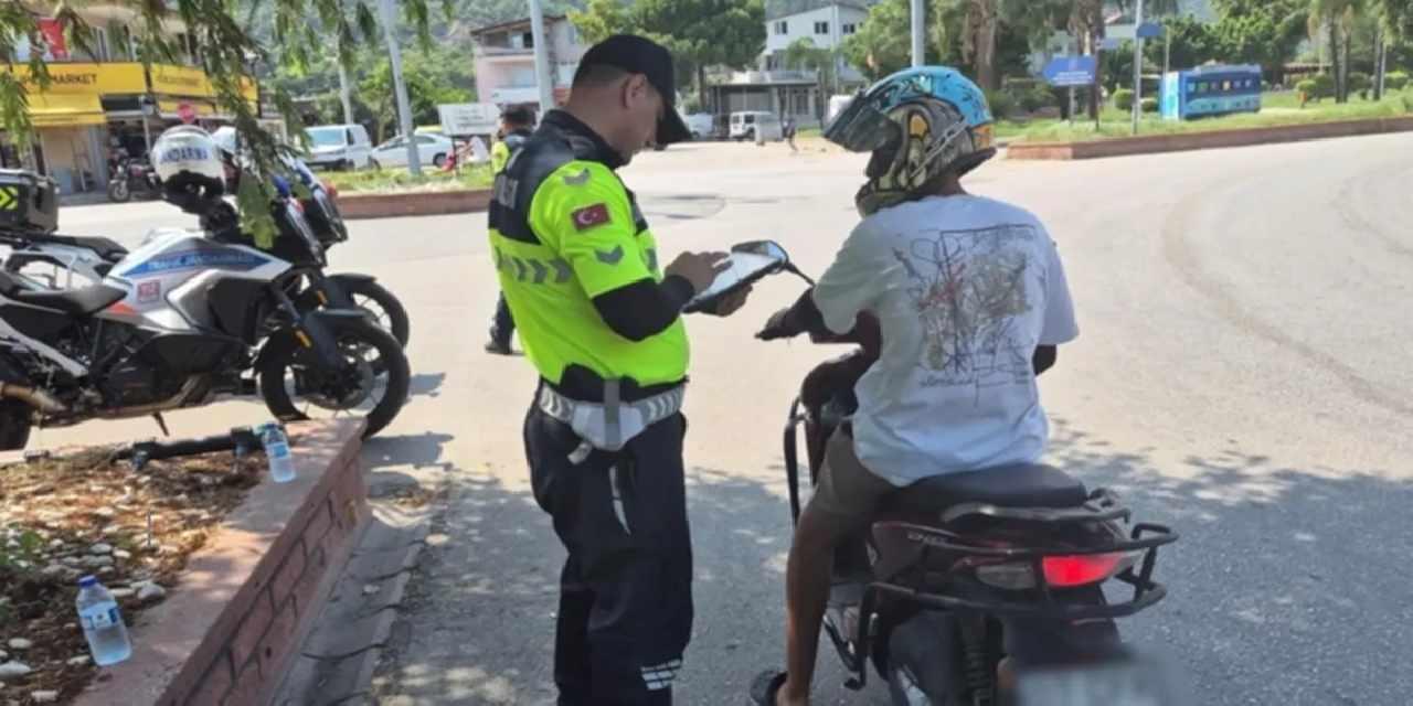 Antalya'da motosiklet denetimi: Bir haftada 4 bin 150 sürücü kontrol edildi