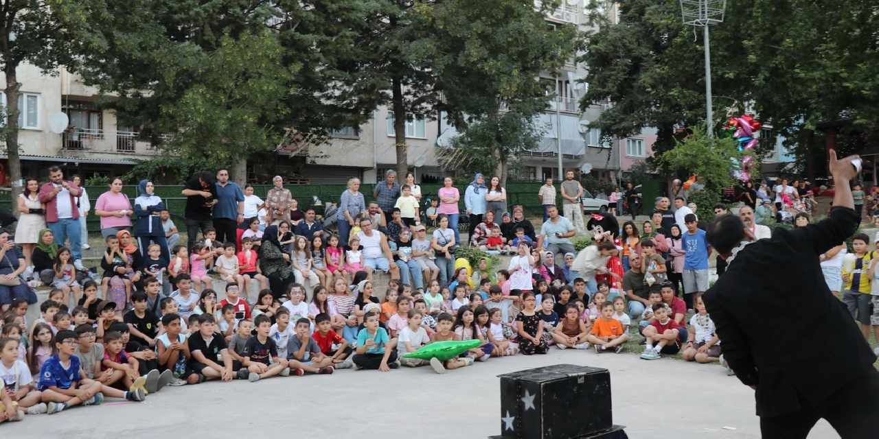 Büyükşehir Çocuk Şenliği Gördes’te