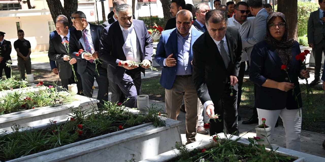 Manisa şehitleri unutmadı