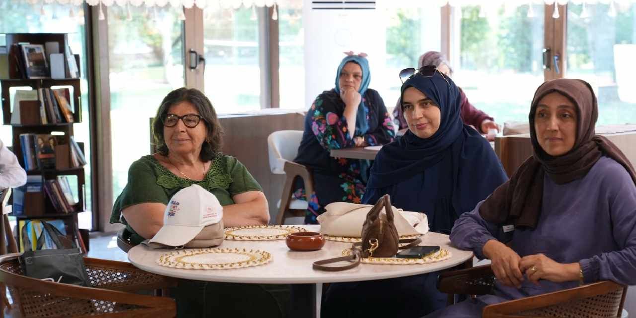 Kocaeli Ana Kafe’de farkındalık dolu söyleşi