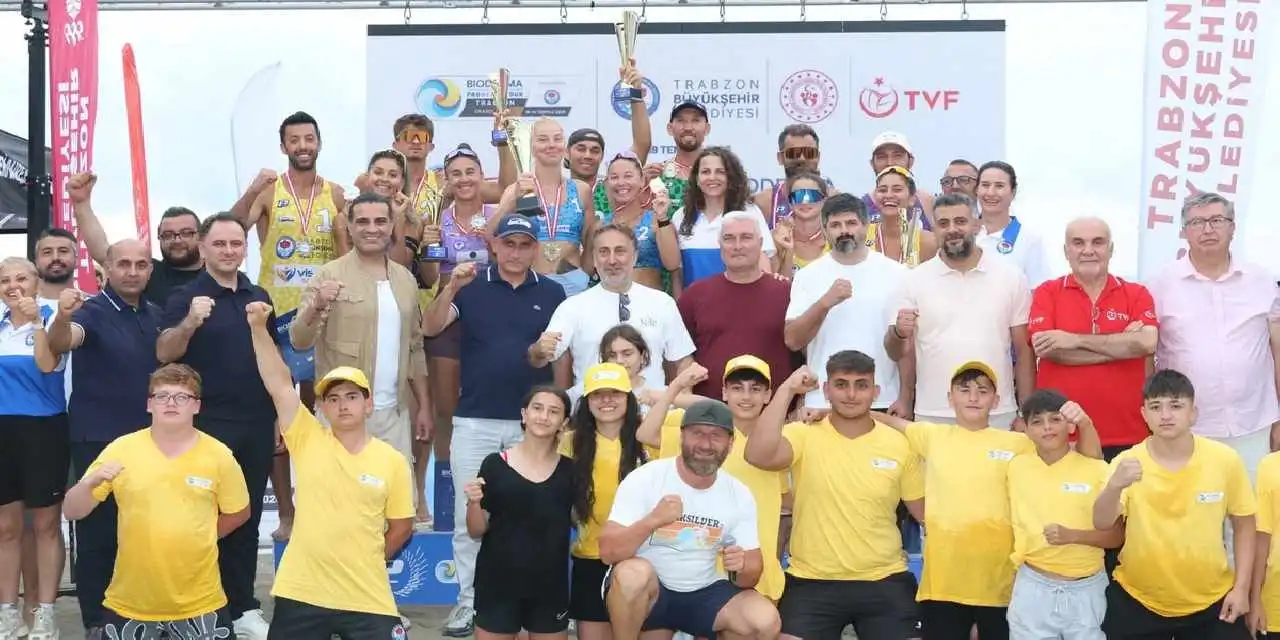 Trabzon’da plaj voleybolu heyecanı