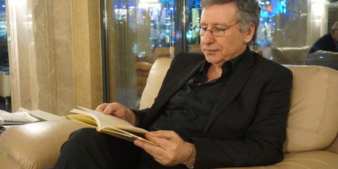 “Mustafa Aydoğan’la Dile Dair” kitapçılardaki yerini aldı