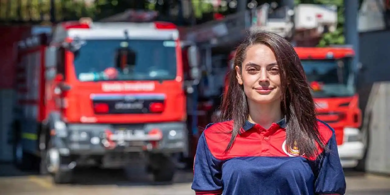 İzmir İtfaiyesi’nin ilk kadın şoförü
