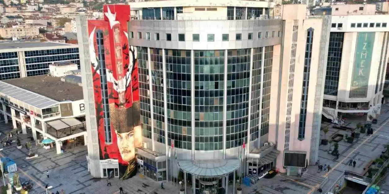 Son Dakika: İzmit Belediyesi'ne soruşturma! Başkan Hürriyet dahil 31 gözaltı!