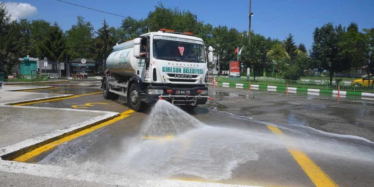 Giresun Belediyesi’nden yıkama harekatı