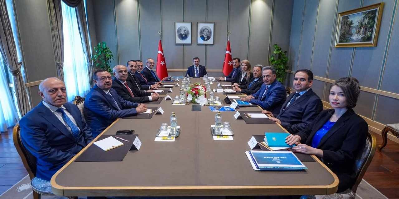 Cumhurbaşkanı Yardımcısı Cevdet Yılmaz'a Malatya çıkarması