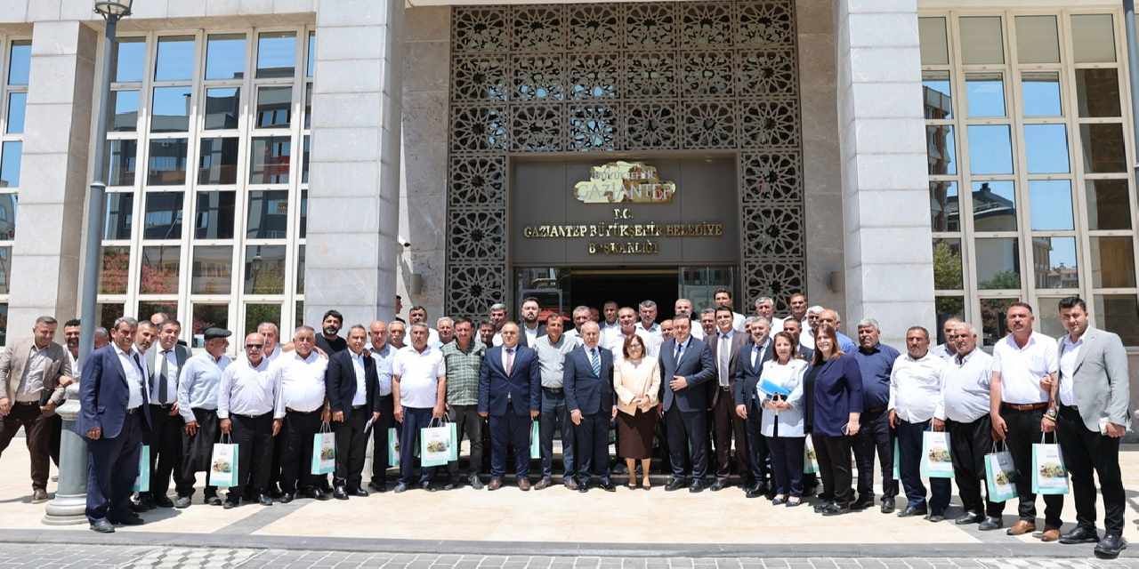 Gaziantep Şehitkamil'de Başkan Şahin muhtarlarla buluştu