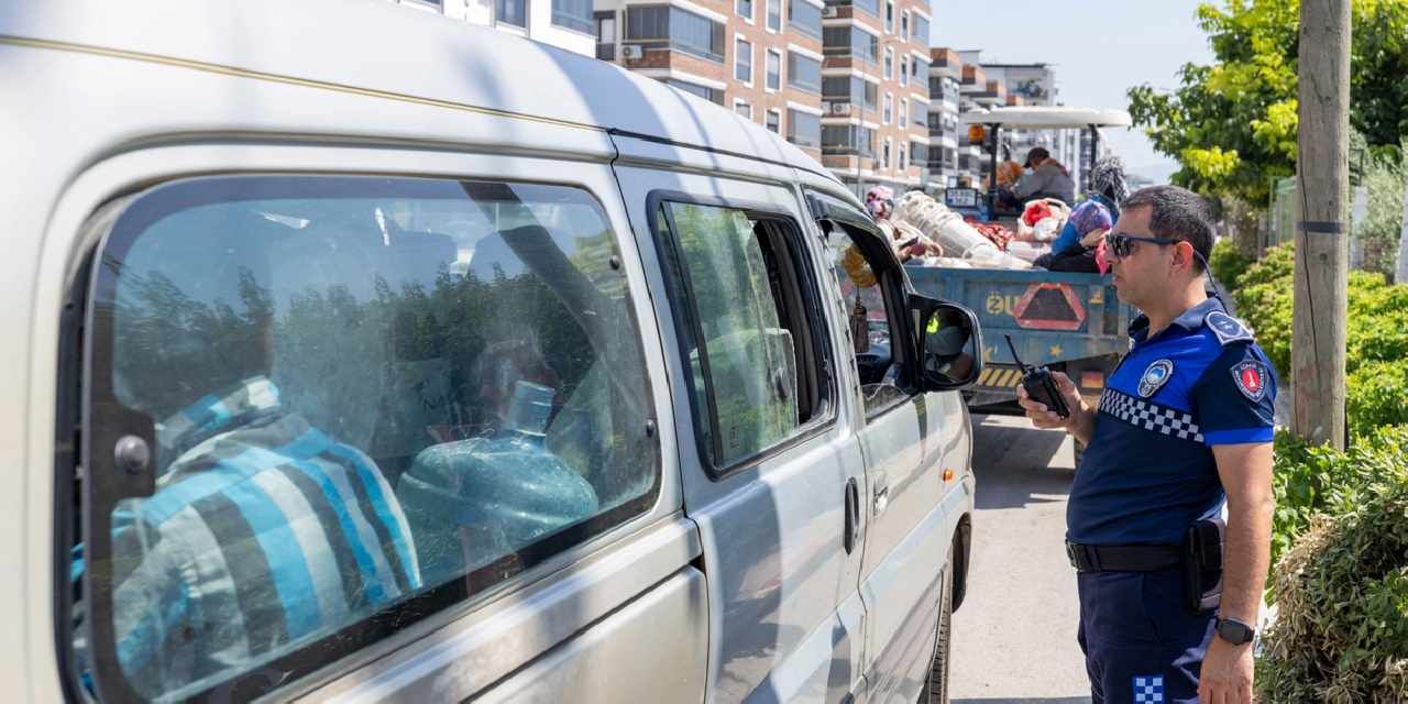 İzmir Büyükşehir’den tarım işçisi servislerine sıkı denetim