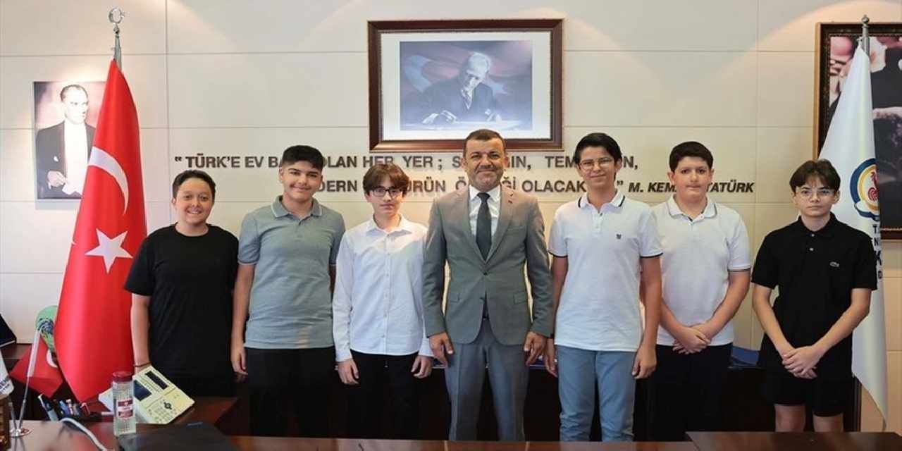 Denizli'de Başkan Çavuşoğlu LGS şampiyonlarını ağırladı