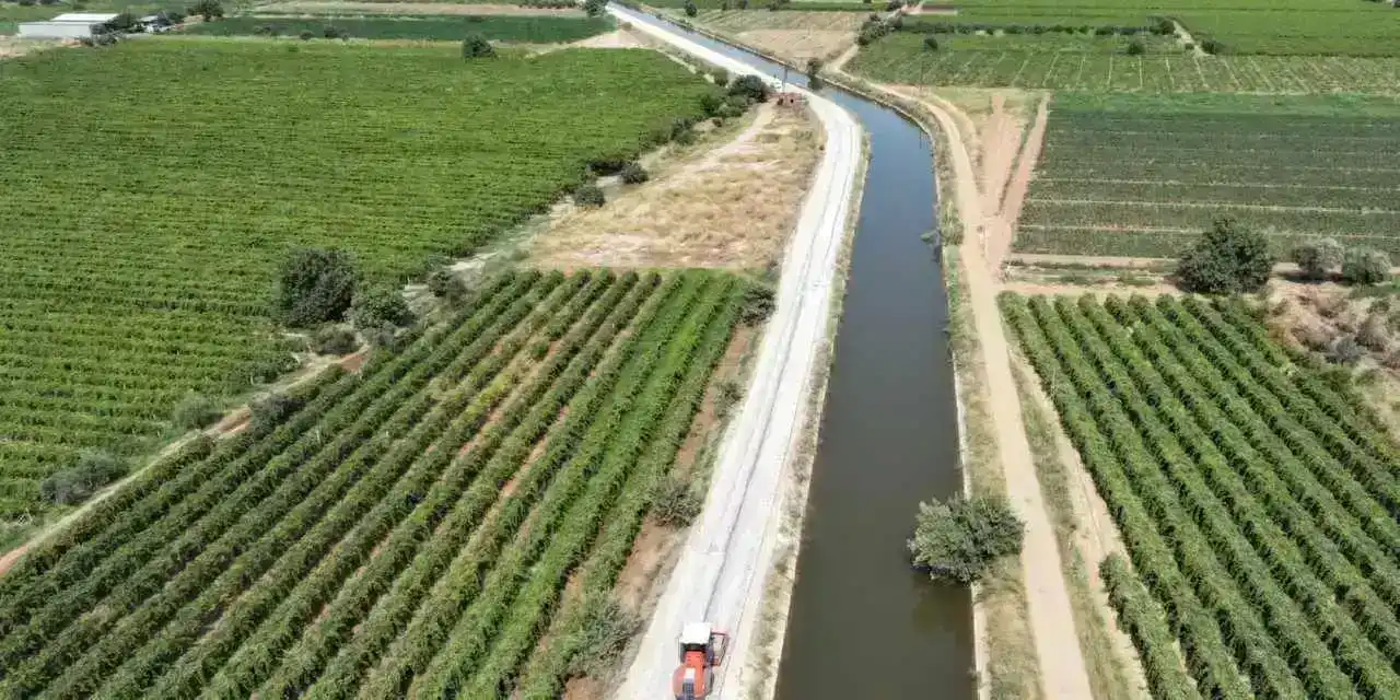 Manisa Turgutlu’da yollar daha güvenli ve konforlu hale geliyor