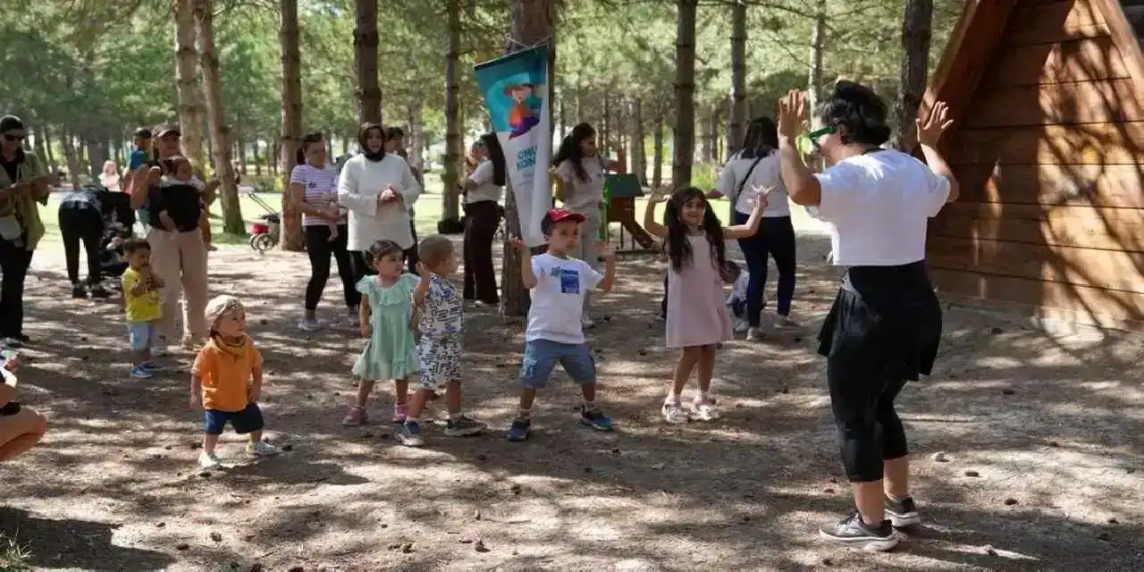 Antalya’da doğada aileler keyifli anlar yaşadı
