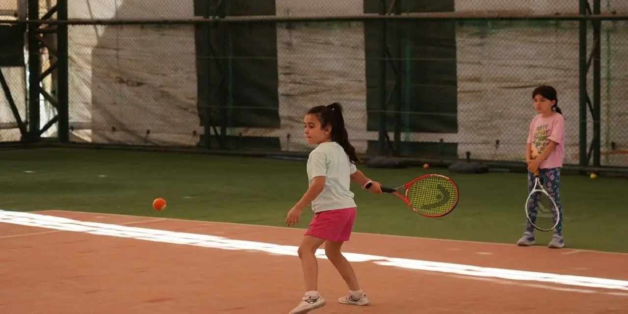 Diyarbakır’da tenis kortlarına yoğun ilgi