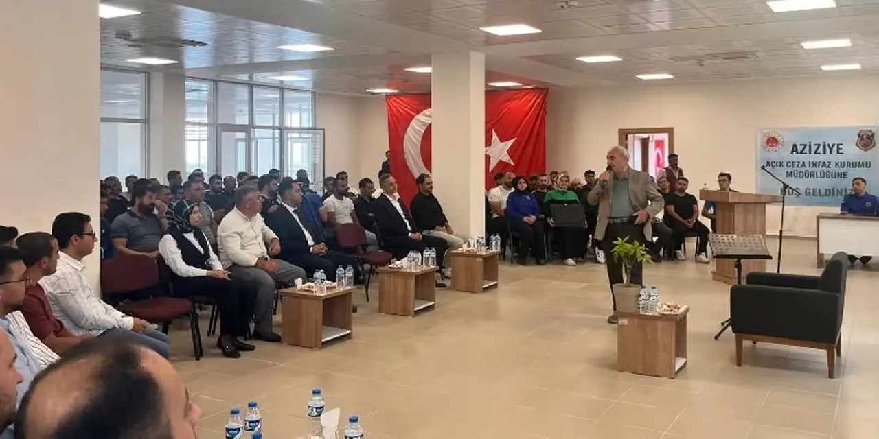 Şair-yazar Nurullah Genç, hükümlülerle 'şiir ve edebiyat' söyleşisinde buluştu