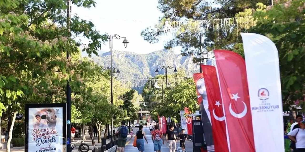 Denizli Çamlık Bulvarı'nda keyifli pazar