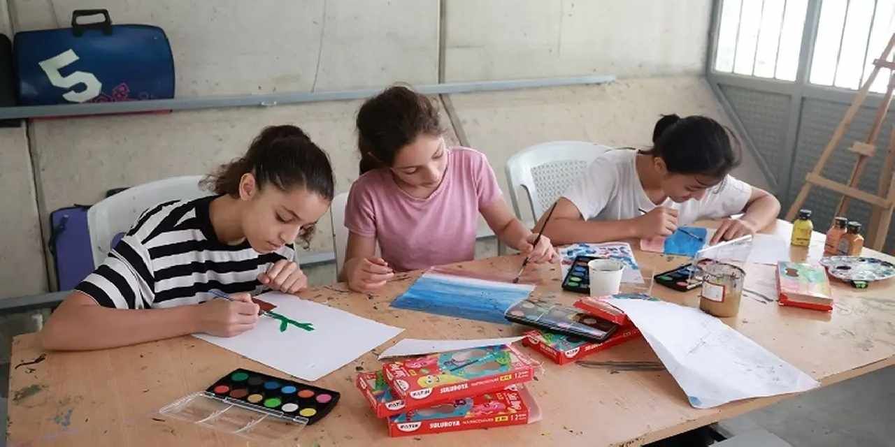 Hatay'da eğitim çalışmaları hız kesmiyor