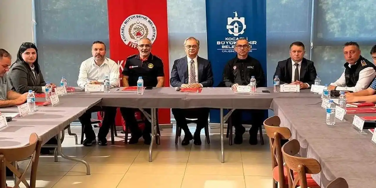 İtfaiyeciliğin geleceği Kocaeli’de konuşuldu