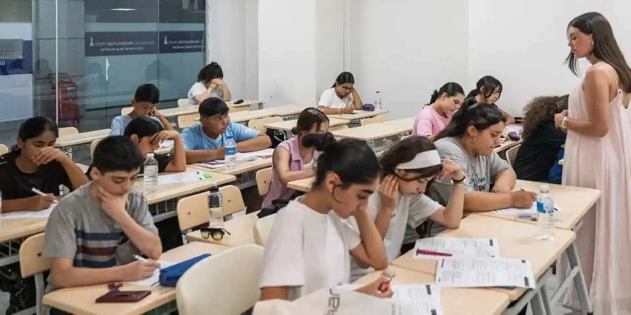 Sınav Destek Merkezlerinde yaz dolu dolu geçiyor