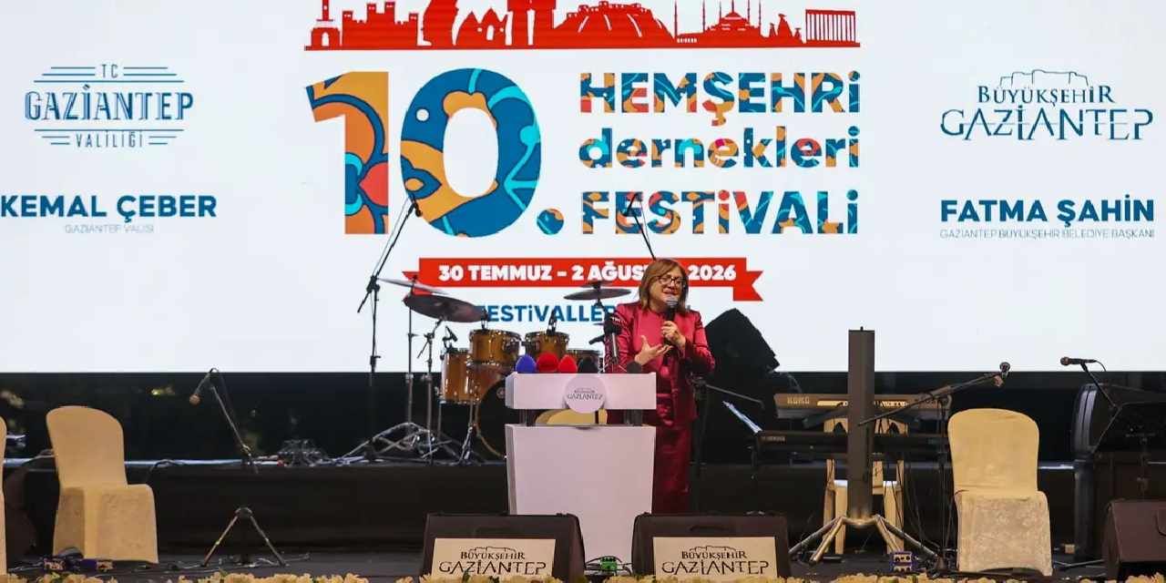 Hemşehri Dernekleri Festivali renkli görüntülerle açıldı