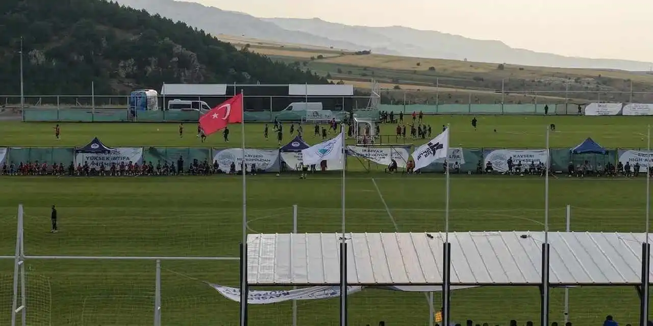Erciyes Yüksek İrtifa Kamp Merkezi'ne büyük ilgi