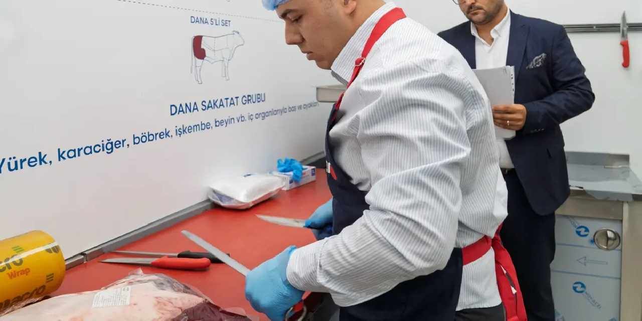 Eş-dost yok, liyakat var!