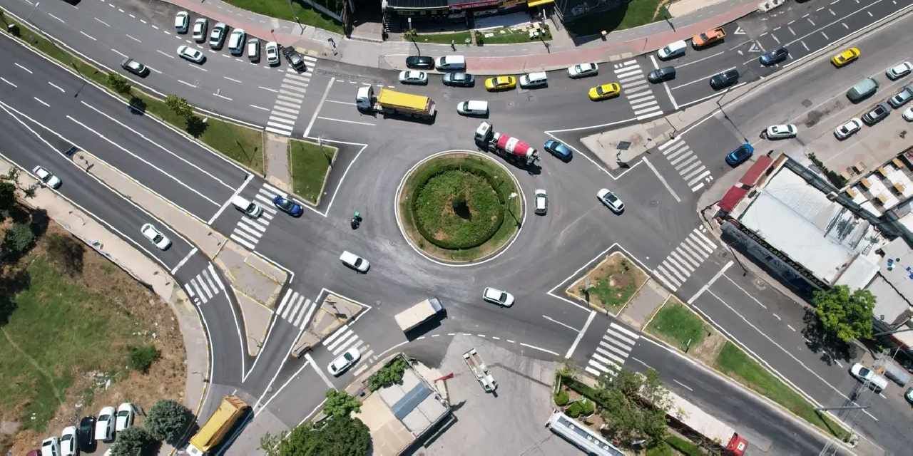 İBB İstanbul'un yollarını yenilemeye devam ediyor