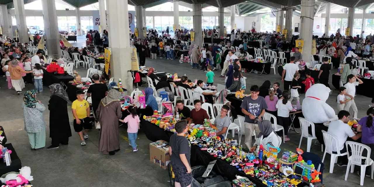 Konya’da çocuklardan paylaşım ve dayanışma pazarı