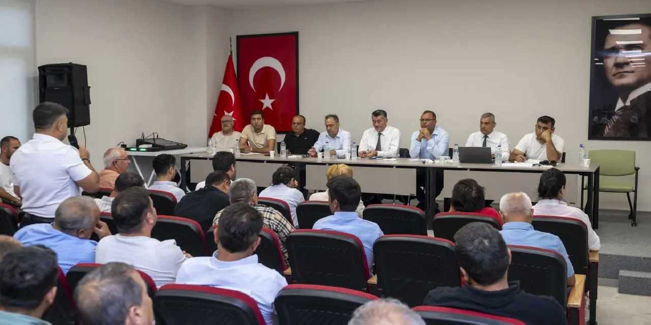 Mersin Silifke’de muhtarlar yerel yöneticilerle buluştu