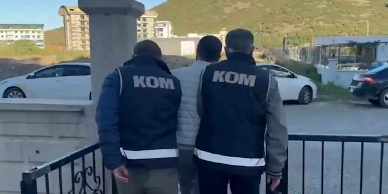 İzmir merkezli organize suç örgütüne operasyon! 36 şüpheliye eş zamanlı baskın