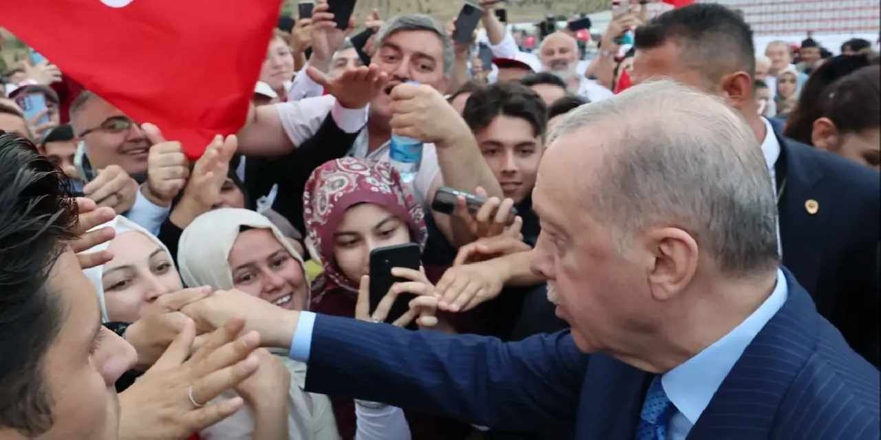 Bakan Çiftçi’den Cumhurbaşkanı Erdoğan’a yönelik eleştirilere tepki