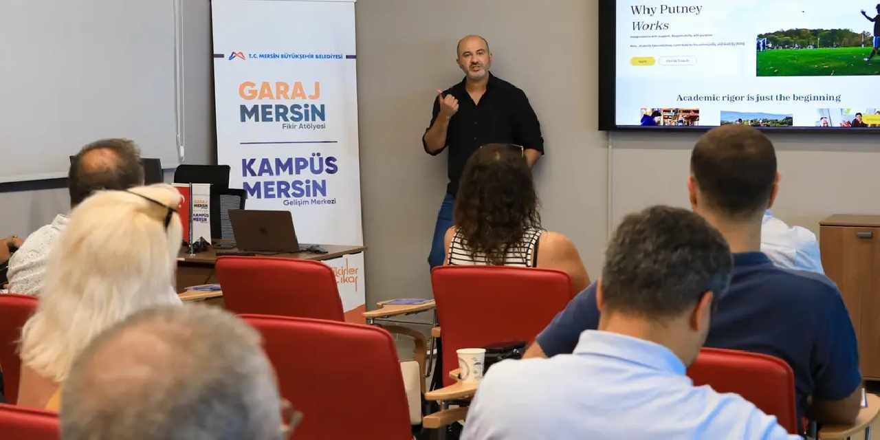 Mersin’de dijital dönüşüm eğitimleri sürüyor