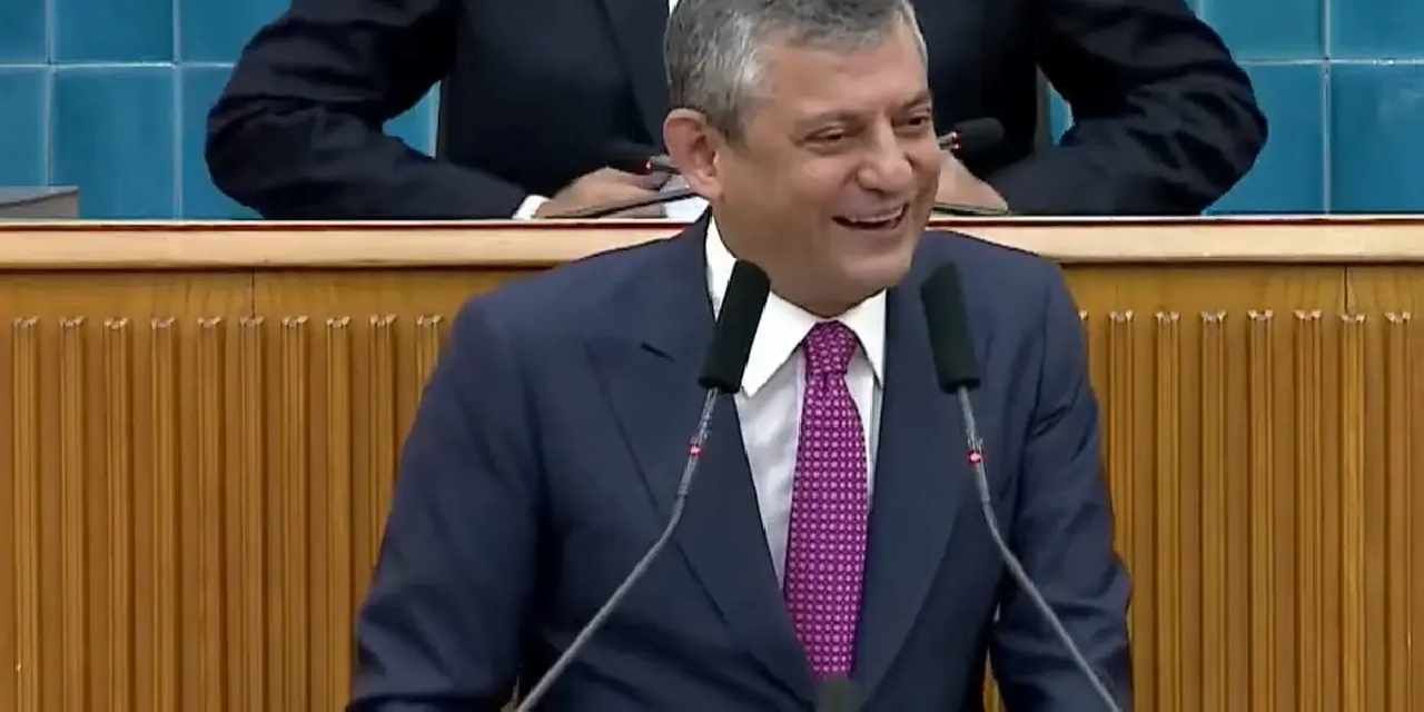 Özgür Özel'in dili sürçtü! İlk günün günahı olmaz