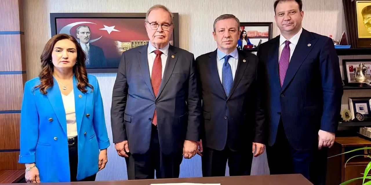 CHP Grubu da çerçeve yasa teklifini imzaladı