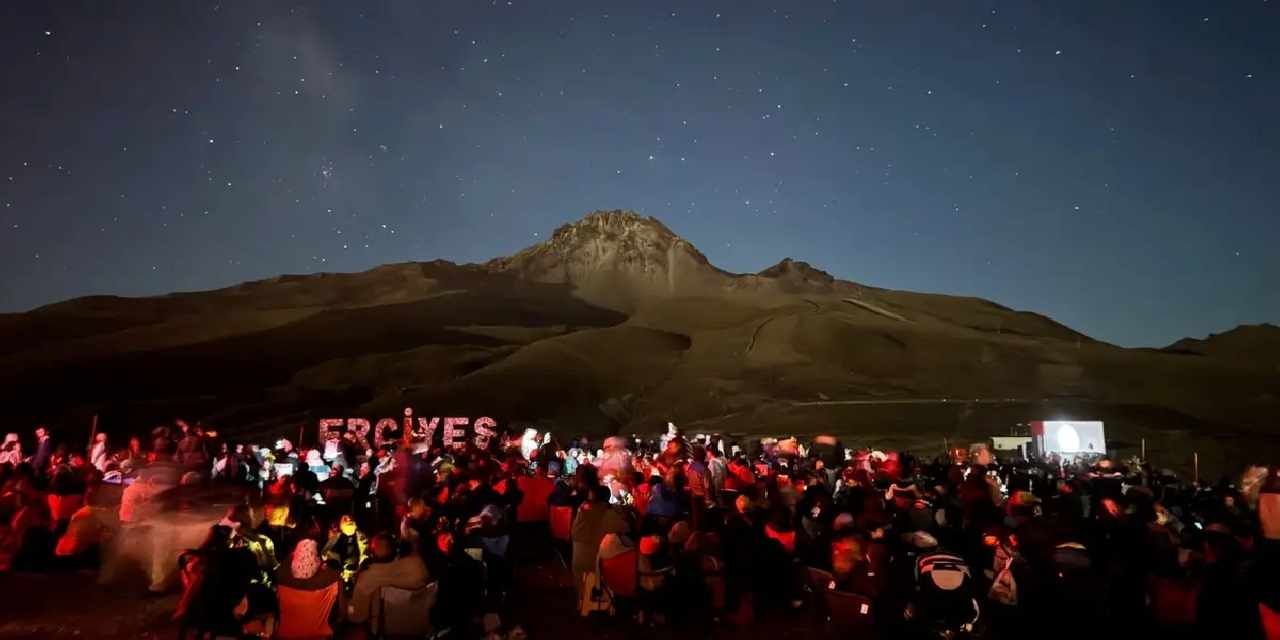 Kayseri Büyükşehir gökyüzü tutkunlarını Erciyes'te buluşturacak