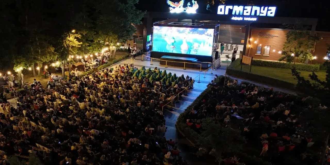 Kocaeli’de gece sineması büyük ilgi görüyor