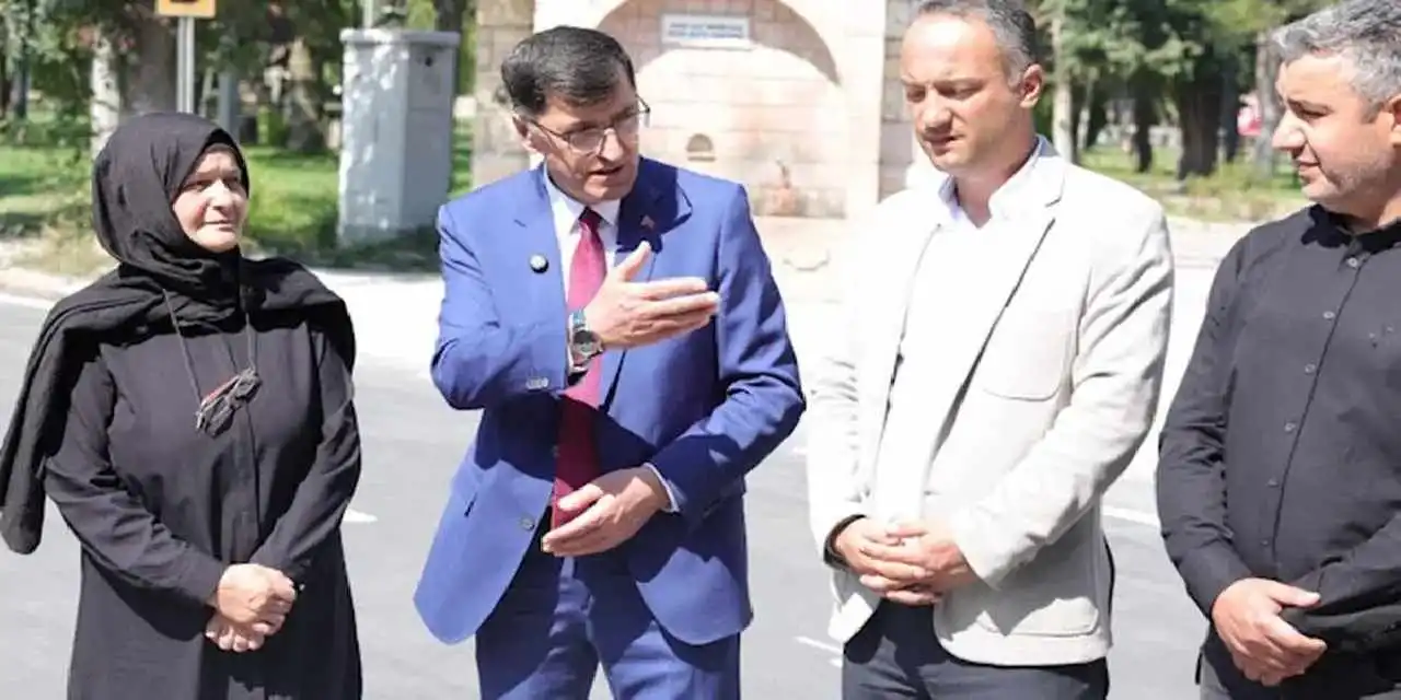Kütahya Belediyesi sahada vatandaşlarla buluştu