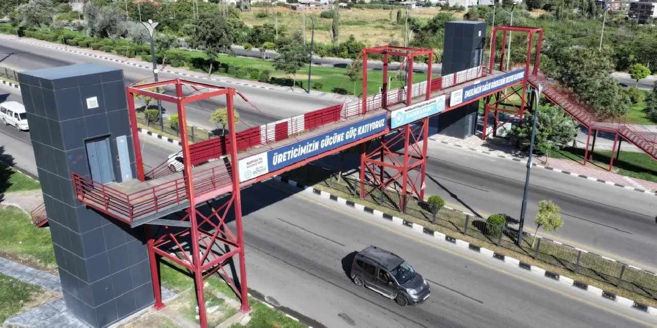 Manisa’da üst geçide asansör kolaylığı