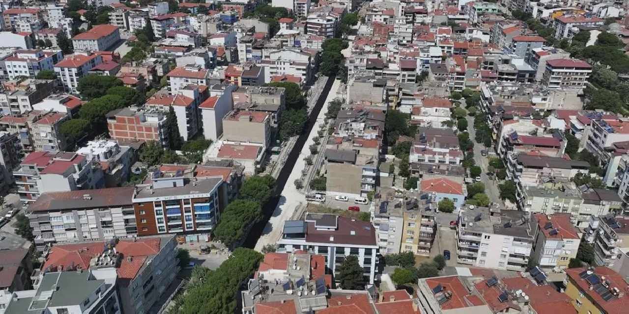 Manisa Salihli’de 4 caddeye sıcak asfalt
