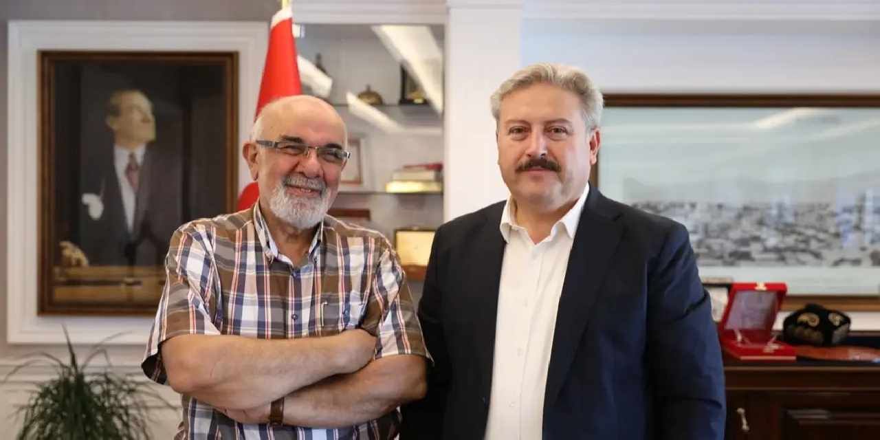 Kayseri Melikgazi Belediyesi'nden öğrencilere kırtasiye desteği