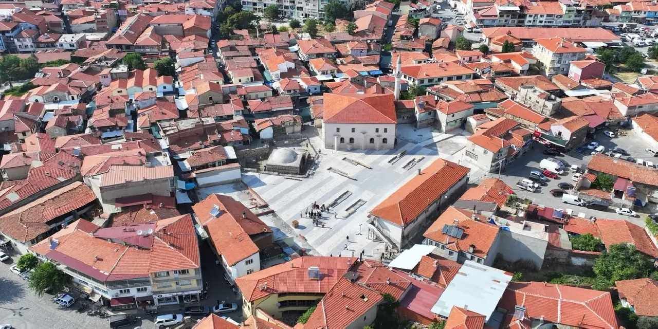 Manisa Kula’nın tarihi merkezine yeni meydan