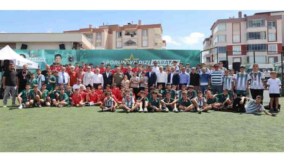 Konya Karatay’da futbol ve dart turnuvalarında şampiyonlar belli oldu