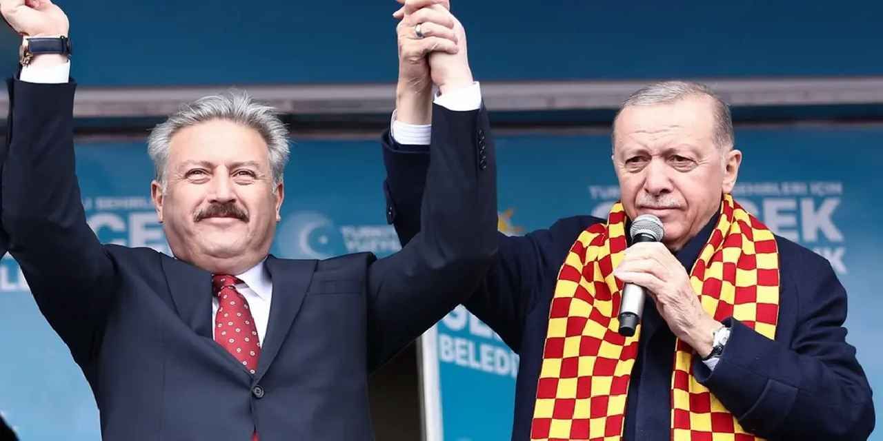 Mustafa Palancıoğlu'ndan '25.yıl' kutlaması