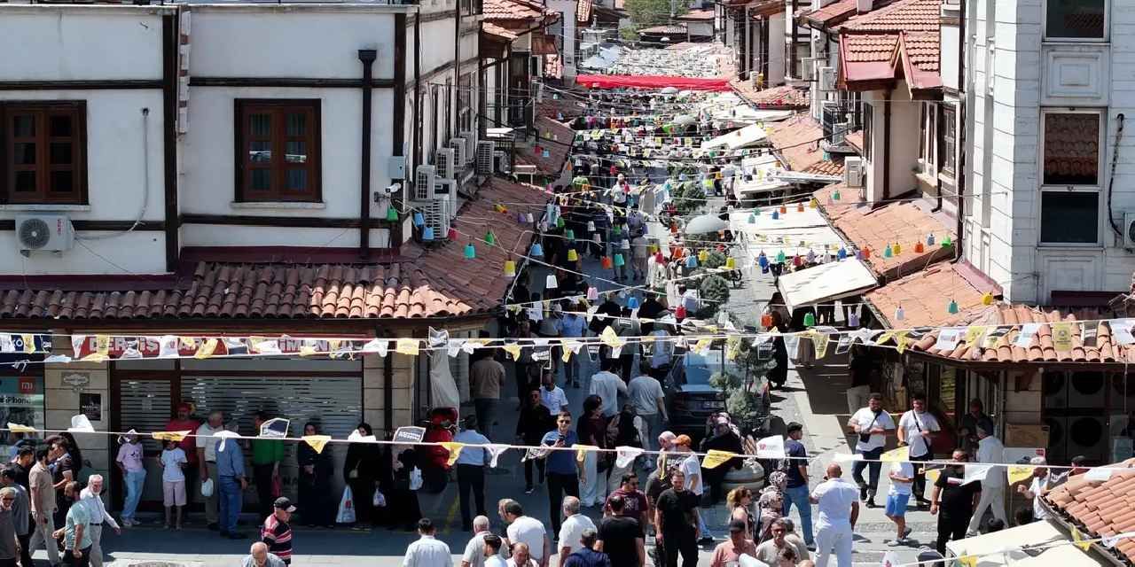 Konya’da 'Tarihi Çarşılar Alışveriş Günleri' başladı