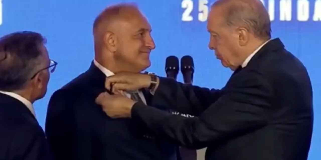 25. yıl programında AK Parti'ye 10 yeni katılım