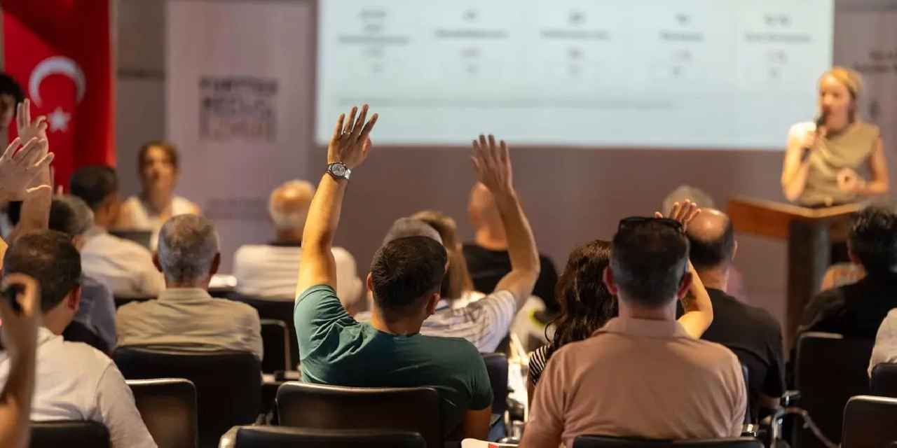 İzmir'de Yurttaş Meclisi’nde üçüncü dönem başlıyor