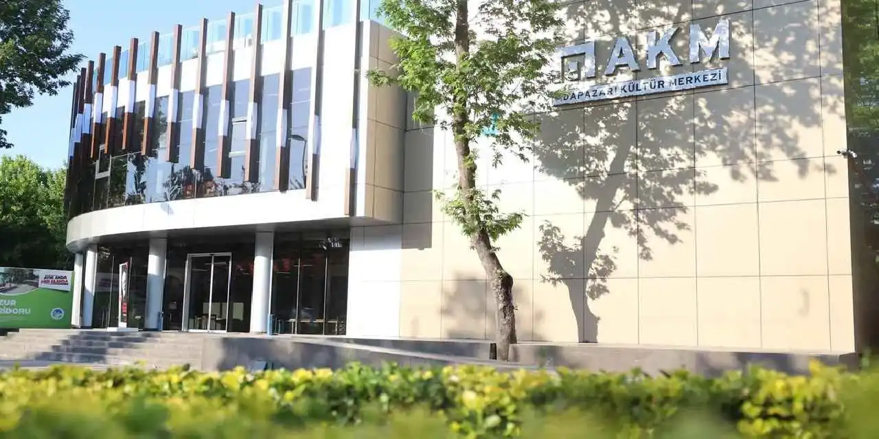 Sakarya Büyükşehir'den KPSS adaylarına sınav öncesi güçlü destek